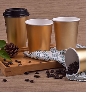 金色紙（zhǐ）杯